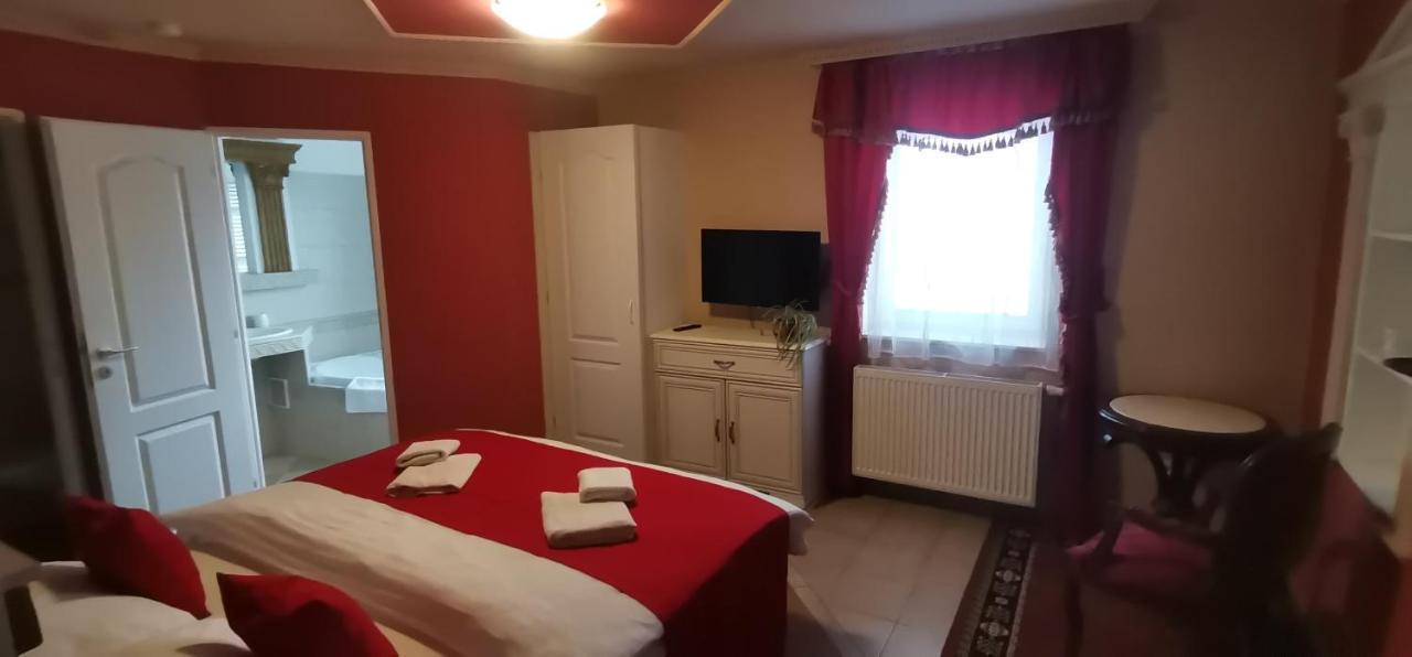 Penzion Monika Hrusovany nad Jevisovkou Extérieur photo
