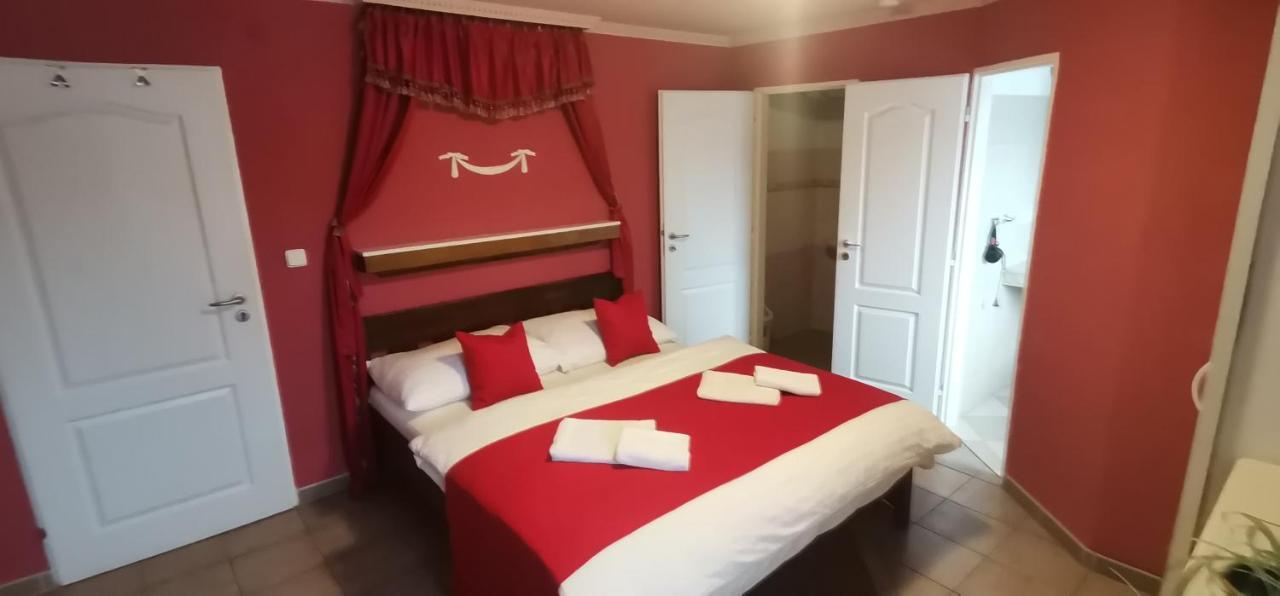 Penzion Monika Hrusovany nad Jevisovkou Extérieur photo